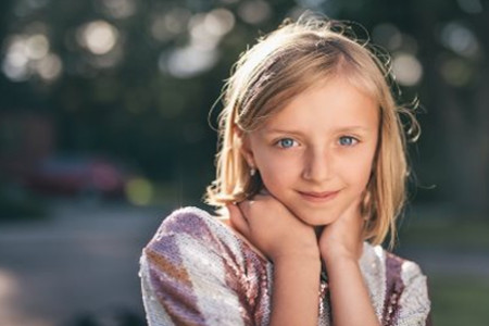 Il telarca: lo sviluppo della ghiandola mammaria nelle bambine.